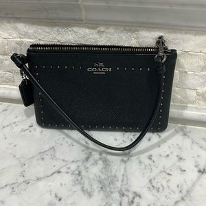 Coach Wristlet -LIKE NEW